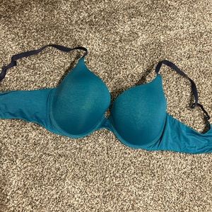Victoria Secret Padded Perfect Coverage. 38C. Blue